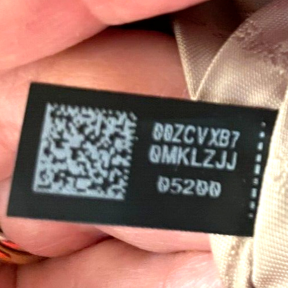 Michael Kors Marilyn Red Rubin Saffiano Leather Medium Tote Bag Handbag nwt - Picture 7 of 7